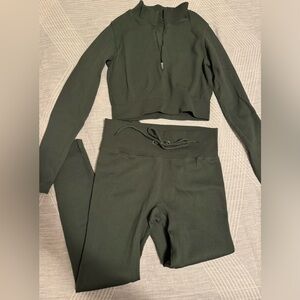 Cute workout set! NWOT.